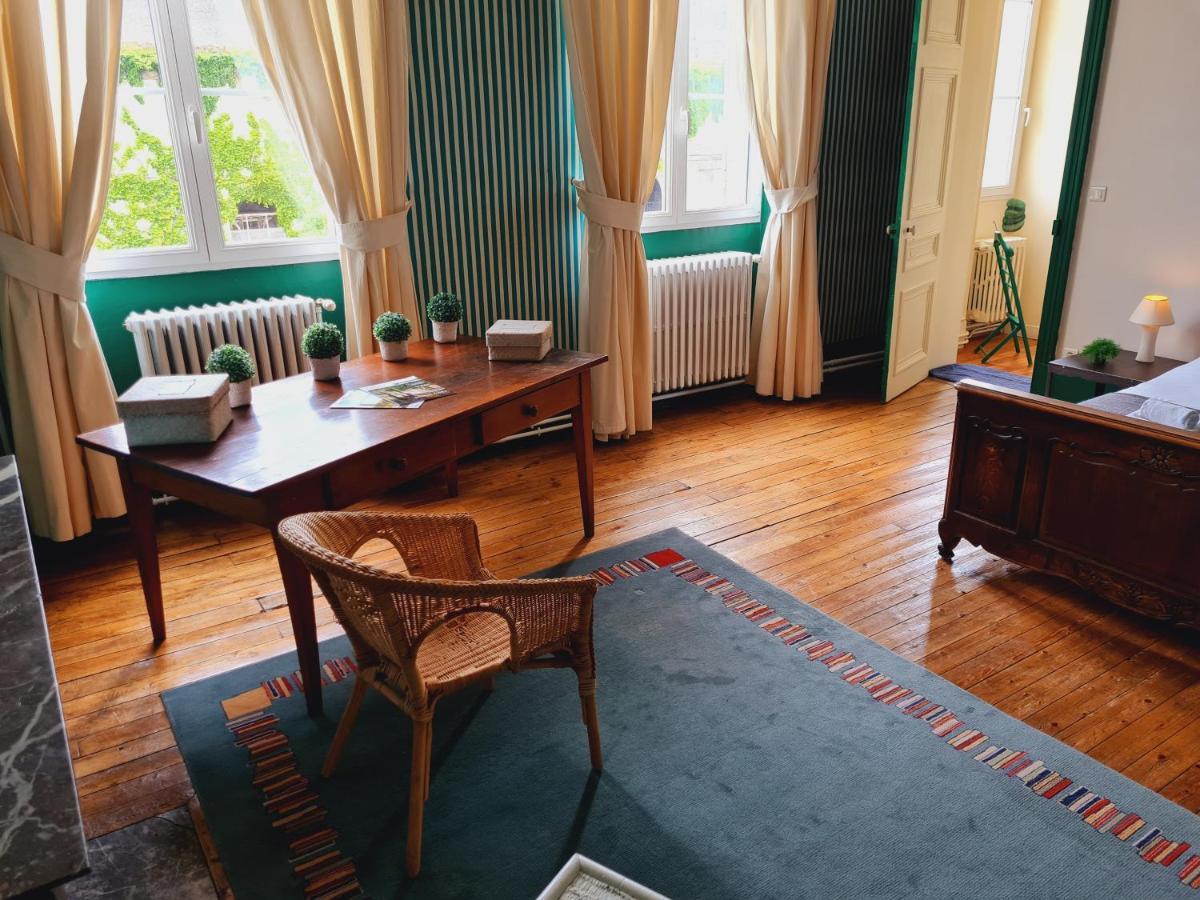 Grand gîte Carrière l'Evêque 9 chambres 15 personnes Septmonts Extérieur photo