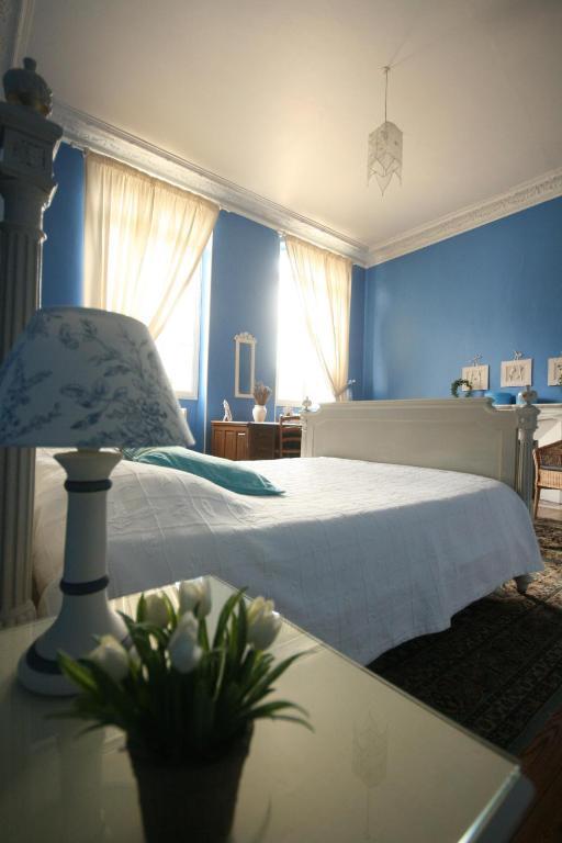 Grand gîte Carrière l'Evêque 9 chambres 15 personnes Septmonts Chambre photo