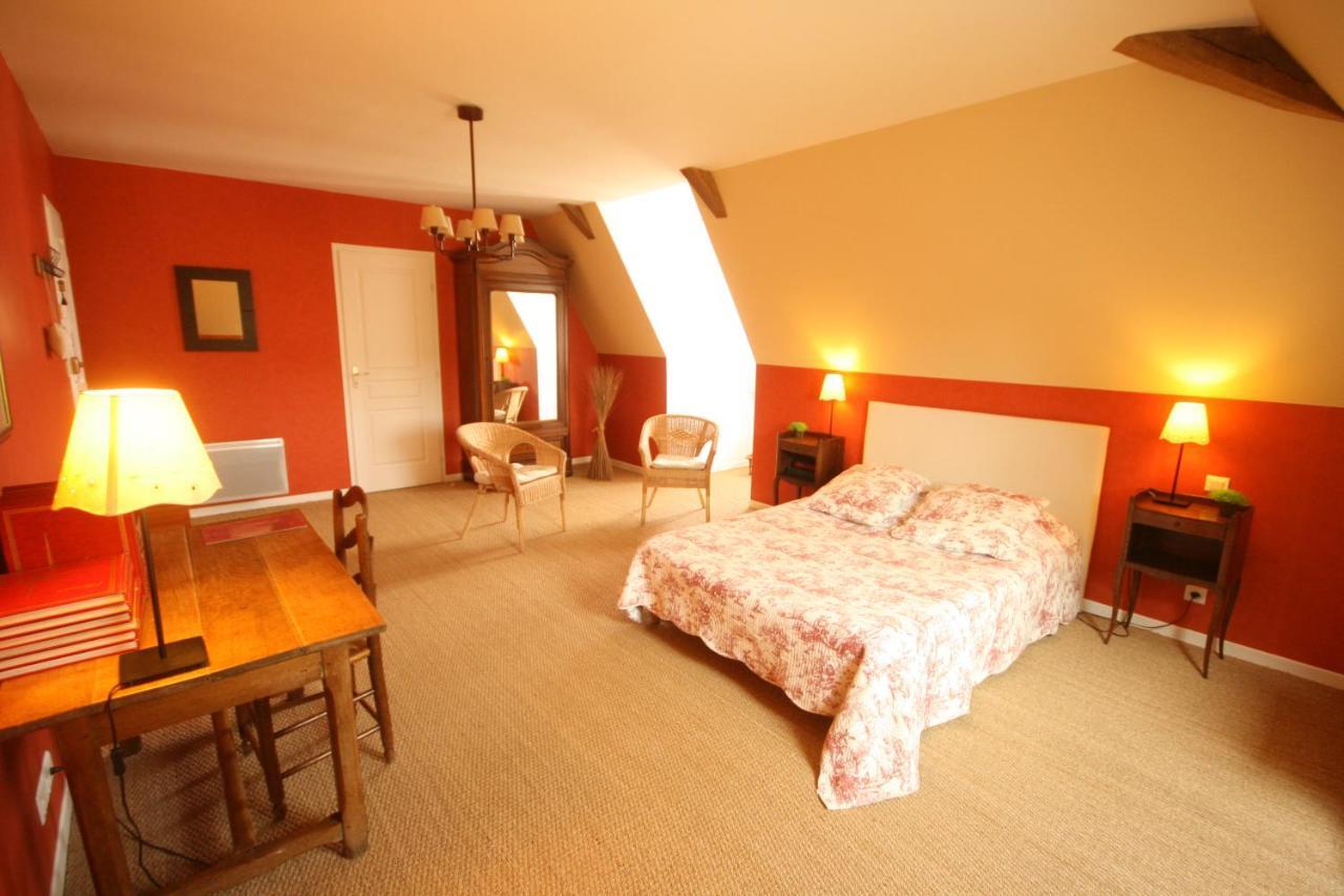 Grand gîte Carrière l'Evêque 9 chambres 15 personnes Septmonts Chambre photo